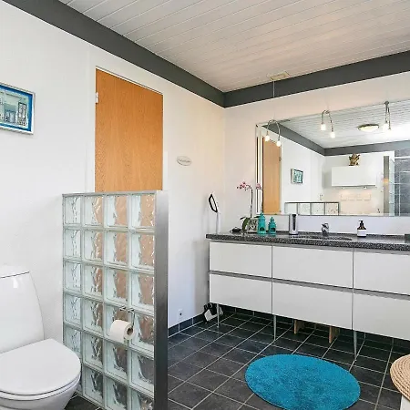 Two-bedroom In 6 * Jerup