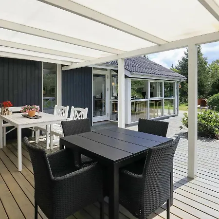 Holiday home Two-bedroom In 6