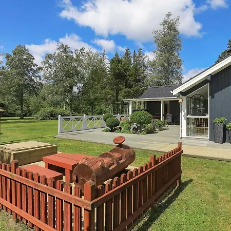 Two-bedroom In 6 *